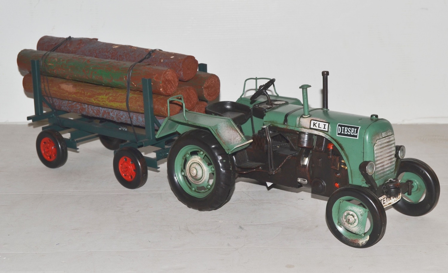 Traktor-Steyr-Oldtimer-Blechmodell-Trecker-Holzanhaenger-ini37416.37718.12