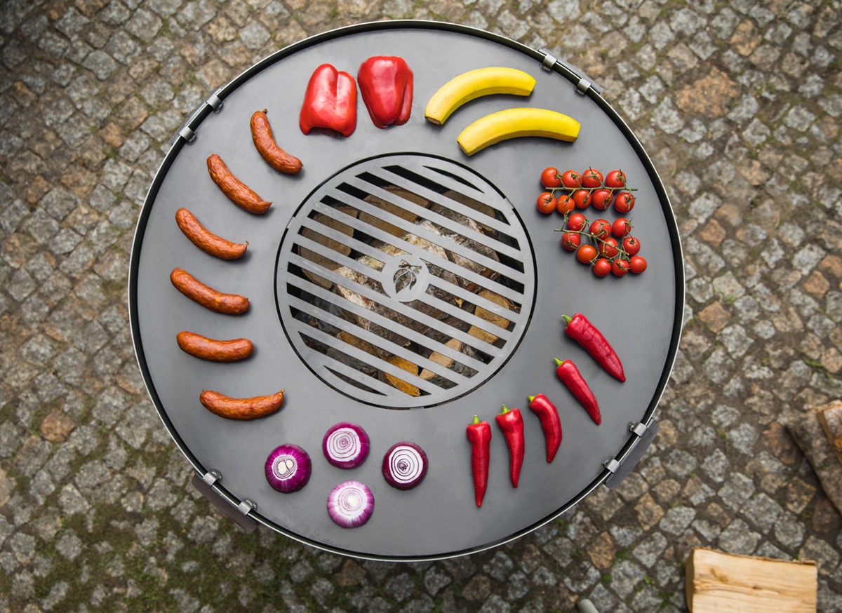 Grill SANTOS D 85 cm tiefe Grillschale Sockel mit Kaminholzablage Grillplatte aus Naturstahl
