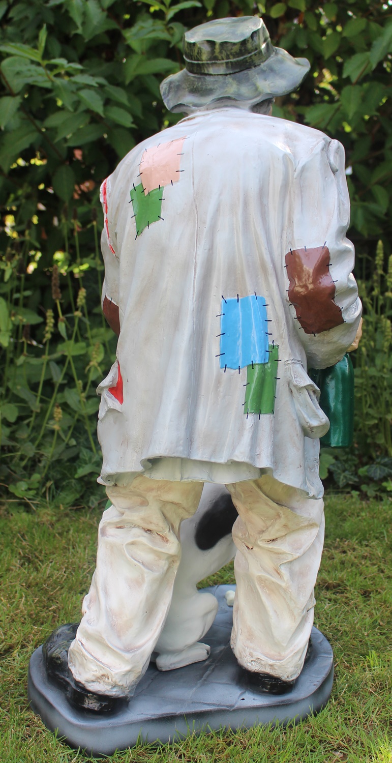 Dekofigur Bettler groß stehend mit Flasche in Hand und Hund am Fuß H 91 cm Gartenfigur aus Kunstharz