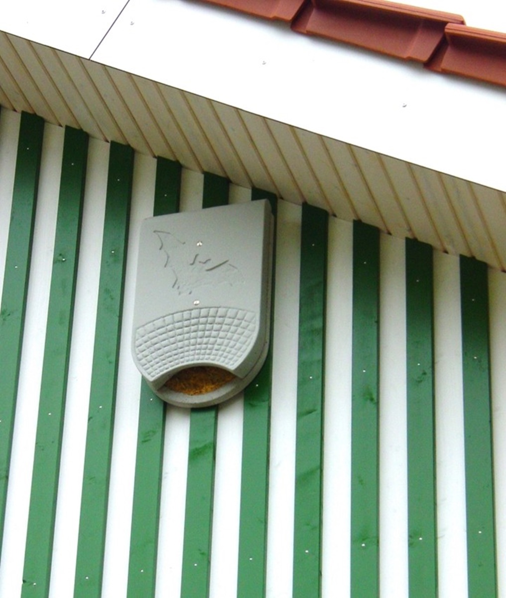 Naturschutzprodukt Fledermaus-Fassadenquartier Typ 1FQ H 60 cm Nistkasten aus Holzbeton