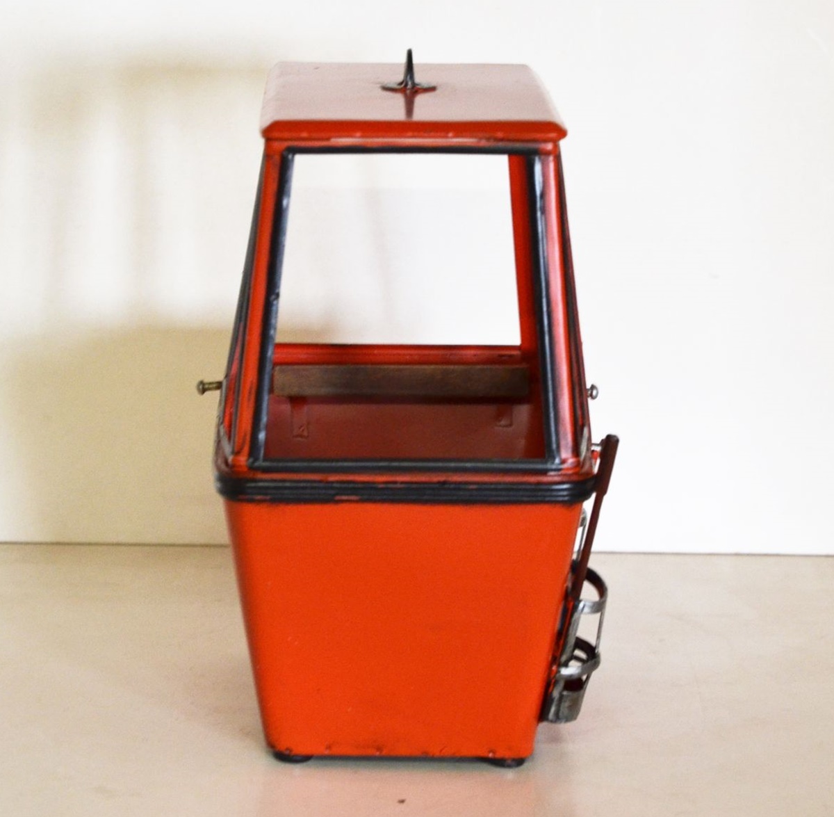 Blechmodell Nostalgie Ski Gondel Oldtimer Berggondel rot Replikat aus der Schweiz H 20 cm