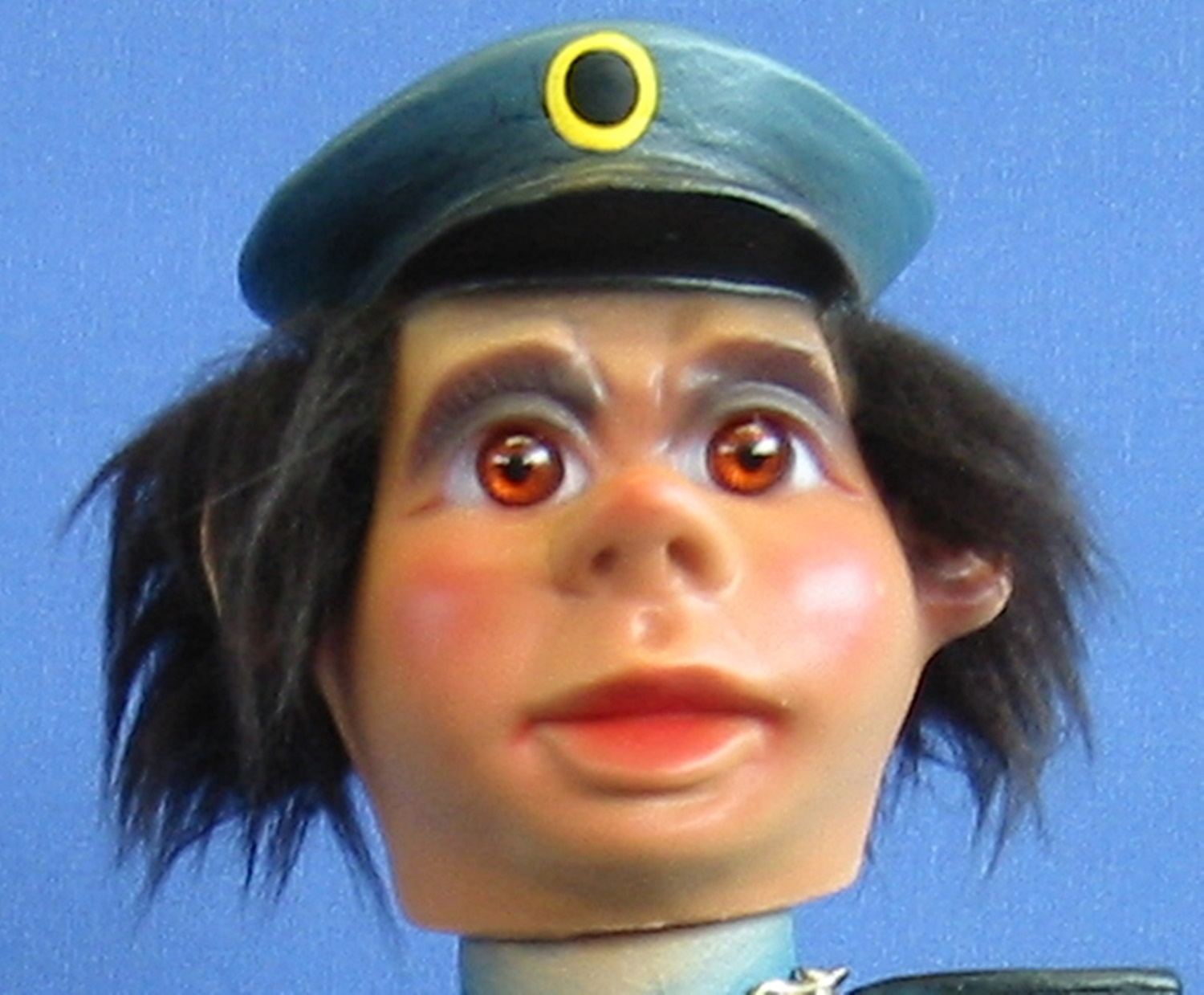 Souvenir Wackel Figur Postbote groß H 22 cm Wackelfigur Briefträger Original mit Wackelkopf