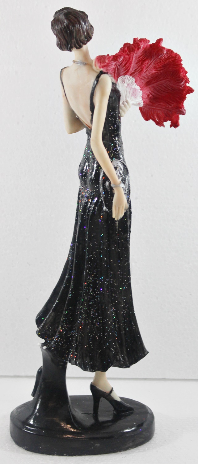 Beauty Figur Deko Modefigur Modepuppe Nostalgiefigur Dame schwarzen Kleid mit roten Fächer aus Resin
