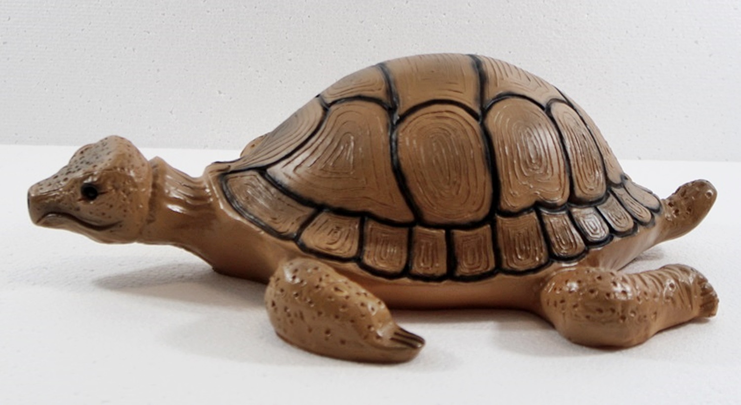 Deko Garten Figur Dekofigur Gartenfigur Tierfigur Schildkröte liegend aus Kunststoff Höhe 11 cm