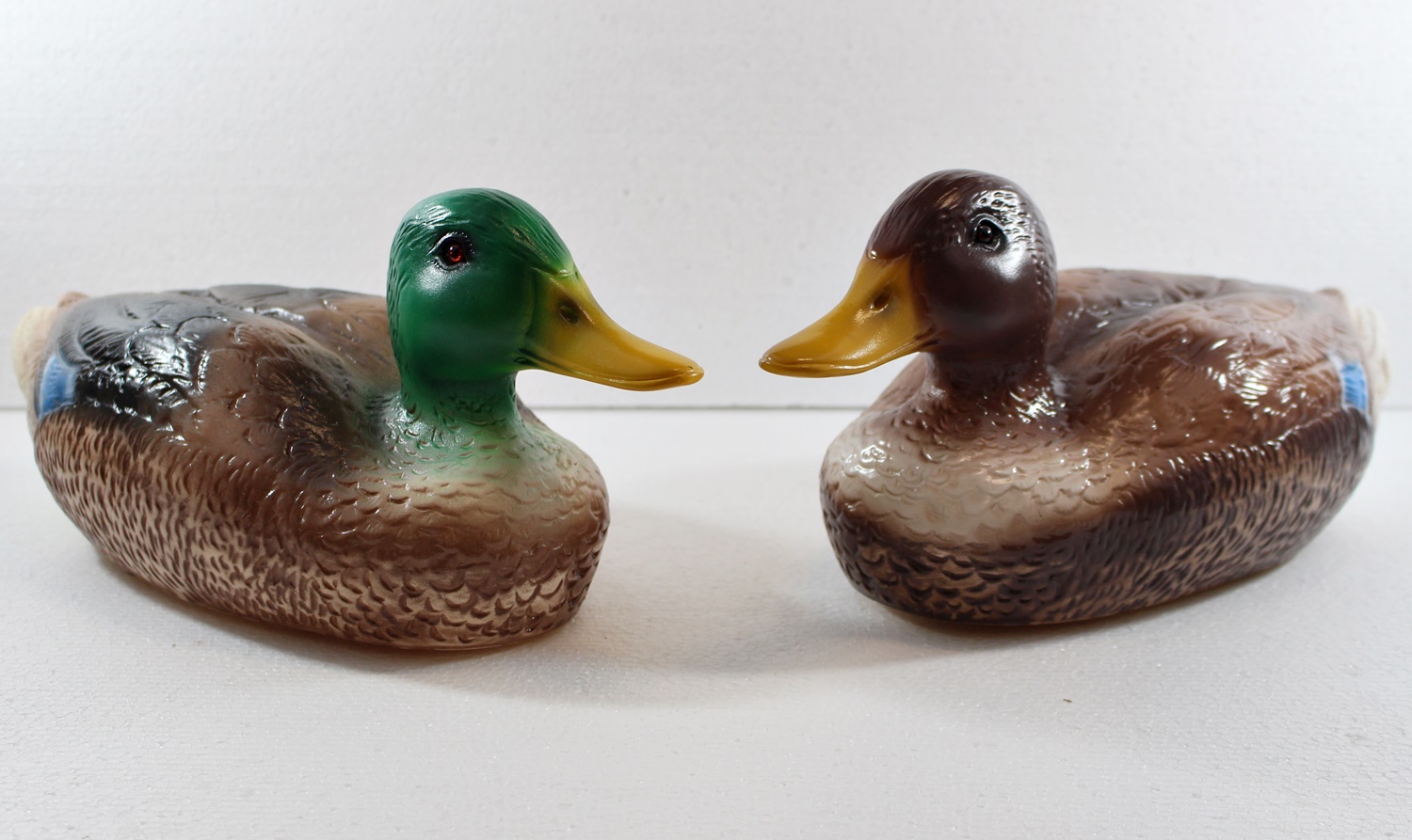 Deko Tier Figur Gartenfigur Teichfigur schwimmente Ente und Erpel als Satz aus Kunststoff H 15-16 cm