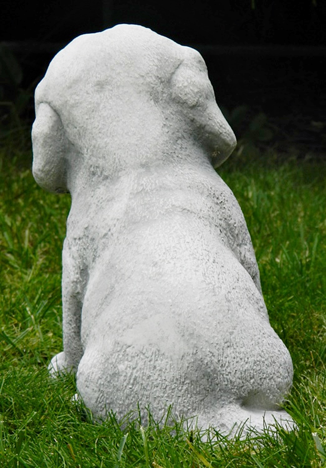 Beton Figur Hund Welpe sitzend H 18 cm Dekofigur und Gartenfigur