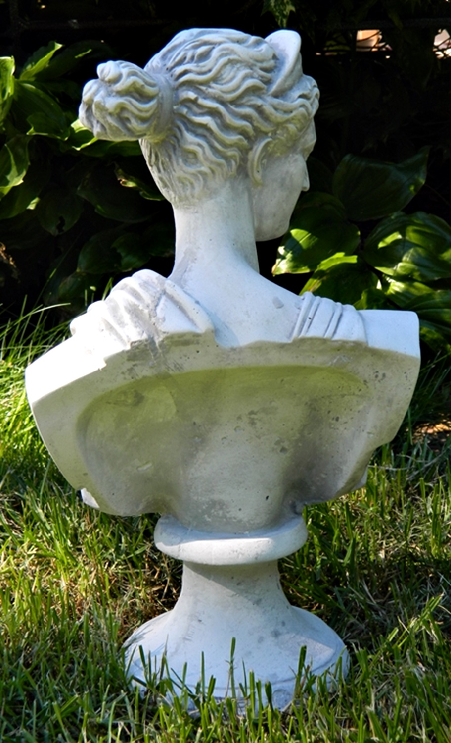 Beton Figur Büste Paolina H 31 cm Dekofigur und Gartenskulptur aus Beton