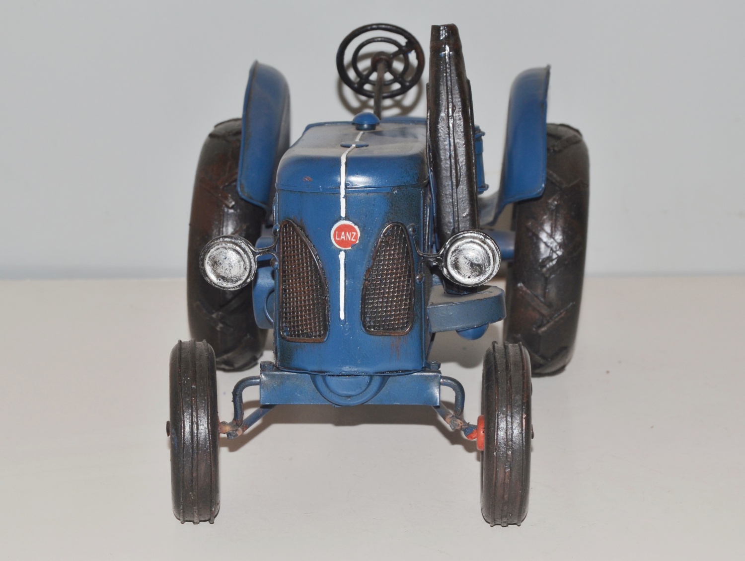 Blechtraktor Nostalgie Modellauto Oldtimer Marke Lanz Traktor Ackerluft-Bulldog aus Blech L 31 cm