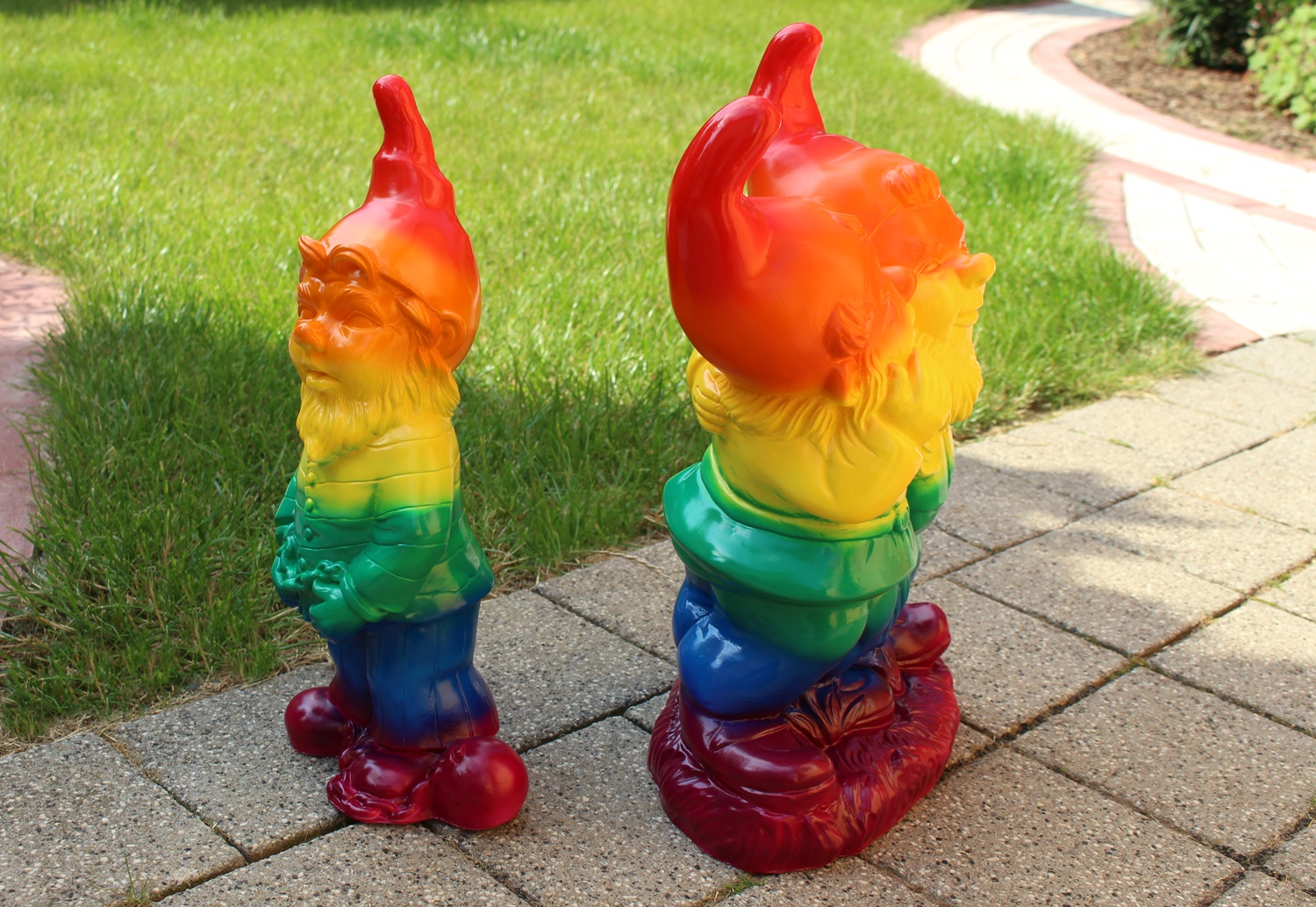 Set: 2-er Satz Gartenzwerge Zwerg Schwules Pärchen u. Sträfling Regenbogen Pride H 36-39 cm
