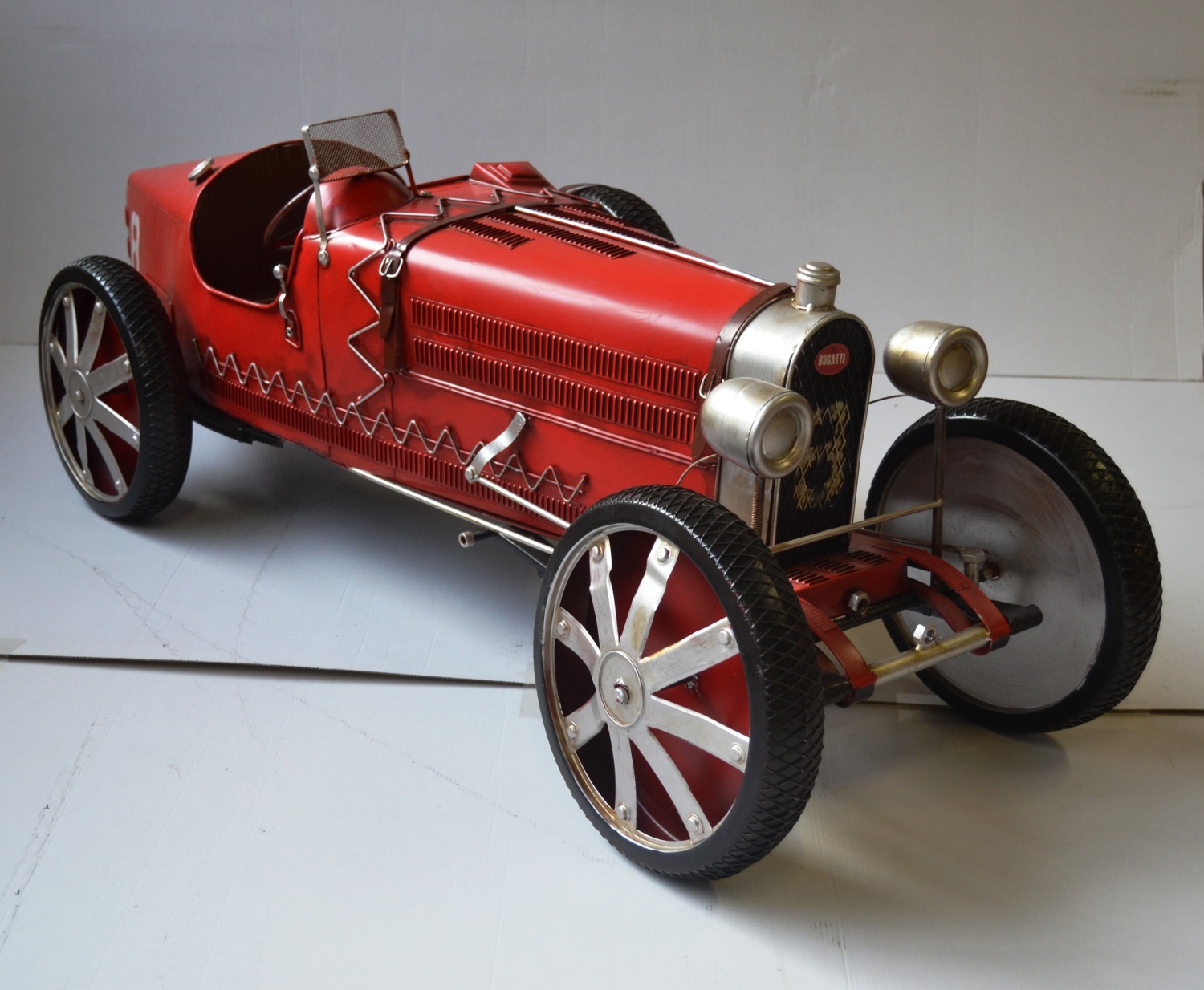 Blechauto Nostalgie Modellauto Oldtimer Automarke Bugatti 35C Rot XXL Modell aus Blech L 120 cm