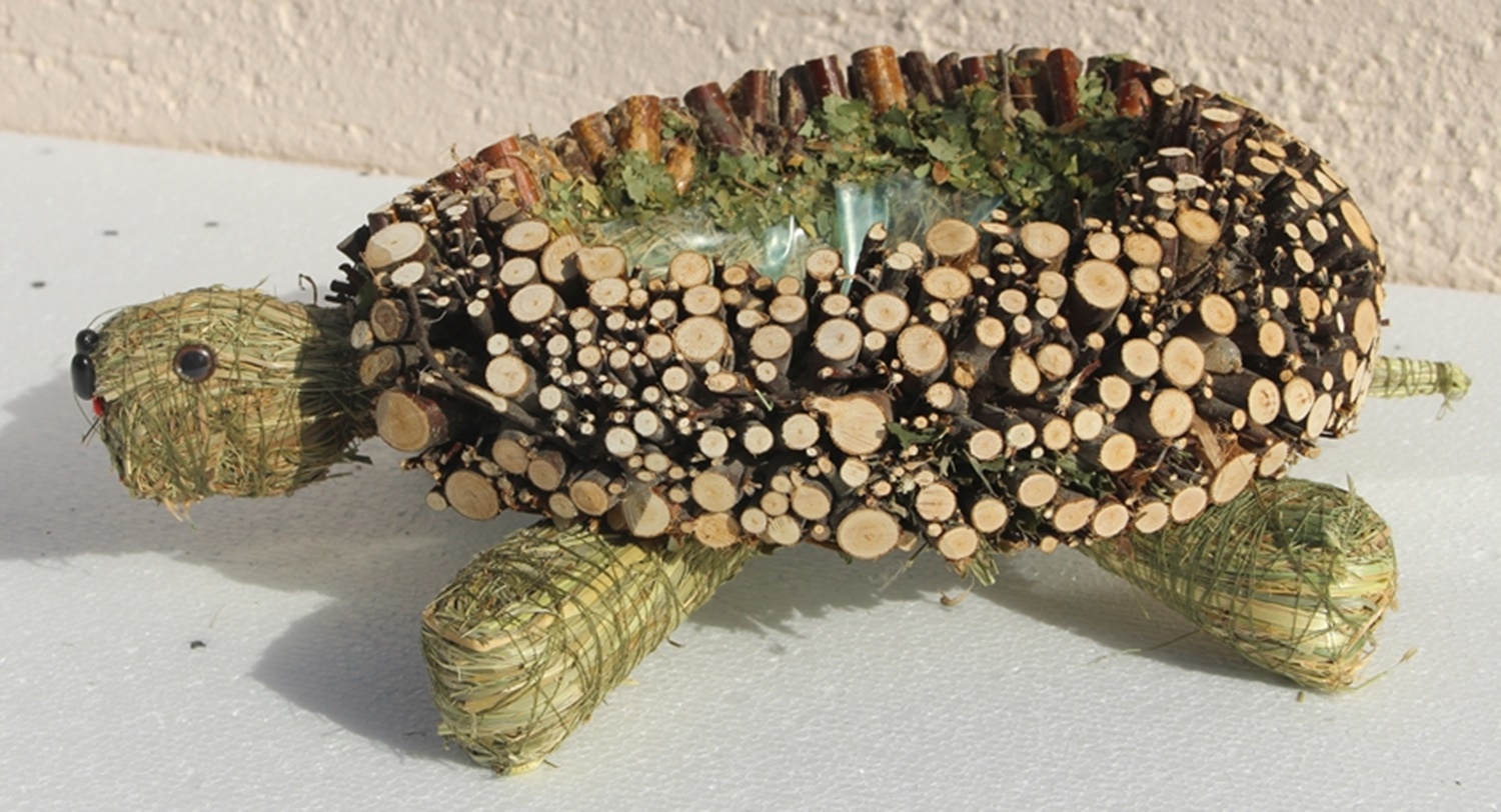 Deko Figur Schildkröte liegend L 28 cm Figur zum Bepflanzen aus Naturmaterial Heu und Reisig