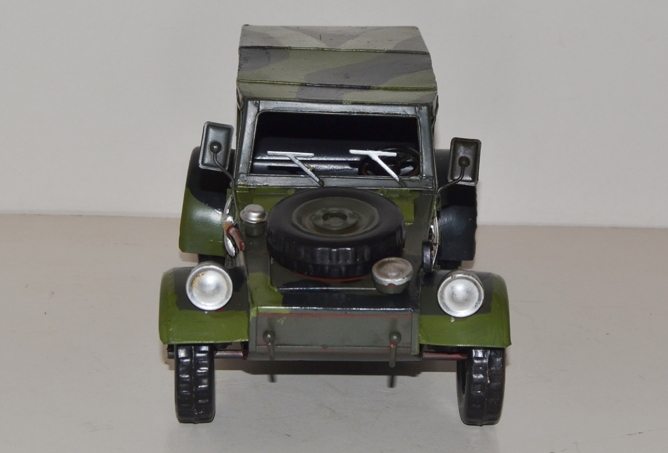 Blechauto Nostalgie Modellauto Oldtimer Automarke VW Kübelwagen Typ 82 aus Blech L 37 cm