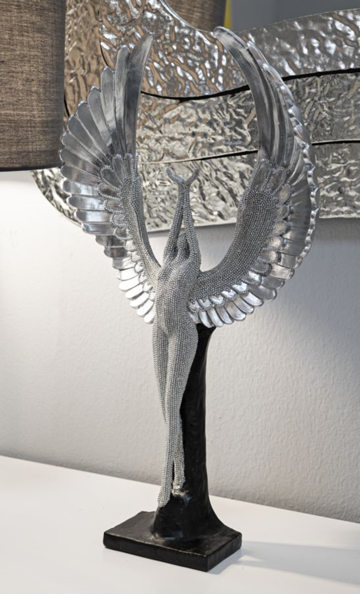Dekofigur Statue " Sparky Aufgeweckt "  als Frauenskulptur stehend mit Flügeln in Silber H 48 cm