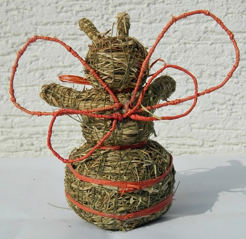 Deko Heu Figur Biene H 16 cm Frühlingsdeko Tierfigur aus Naturmaterial Heu zum Basteln Heudeko