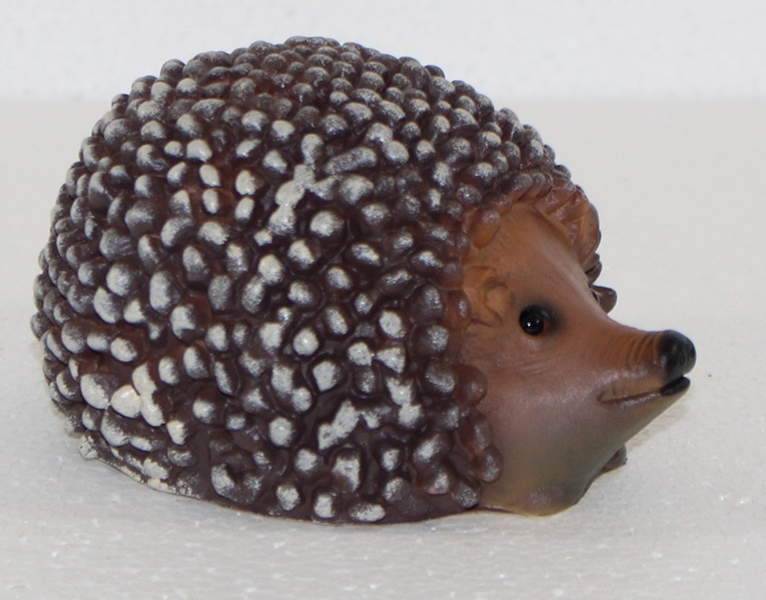 Deko Garten Figur Dekofigur Gartenfigur Tierfigur Igel liegend klein aus Kunststoff Höhe 7 cm