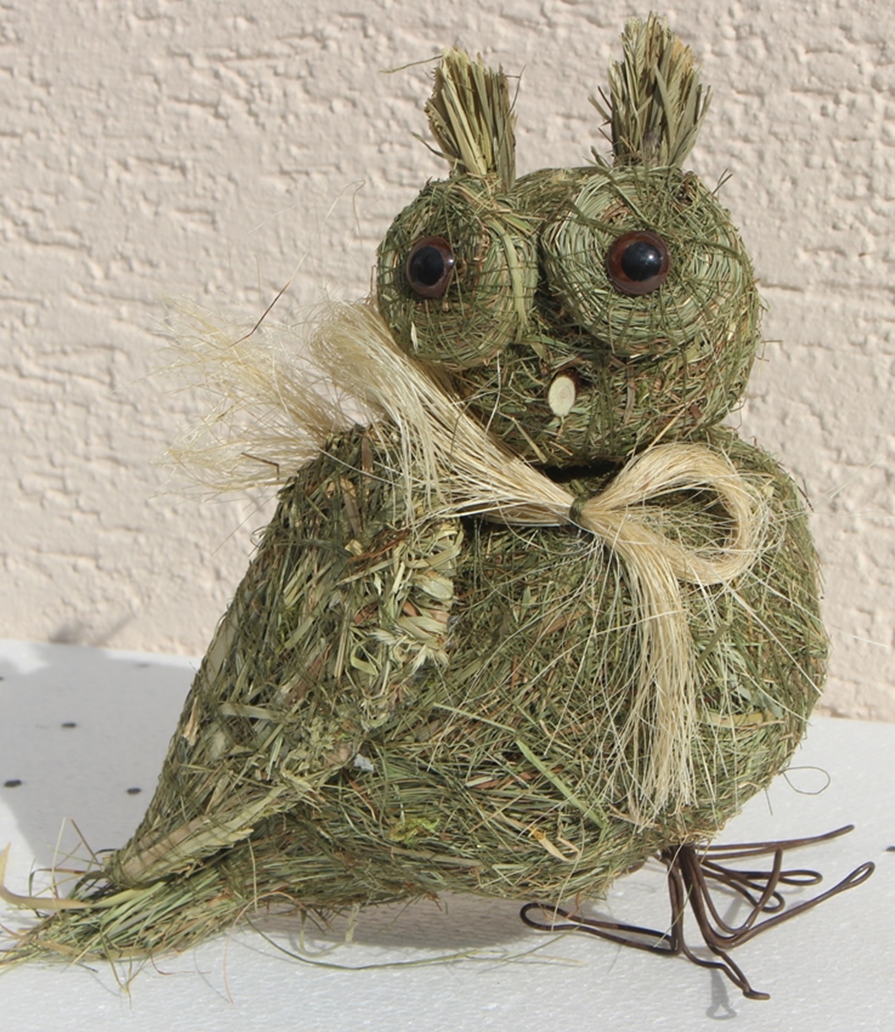 Deko Heu Figur Eule stehend Heueule Höhe 15 cm Tierfigur aus Naturmaterial Heu zum Basteln Heudeko