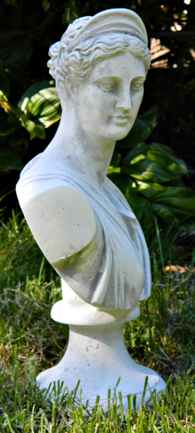 Beton Figur Büste Paolina H 31 cm Dekofigur und Gartenskulptur aus Beton