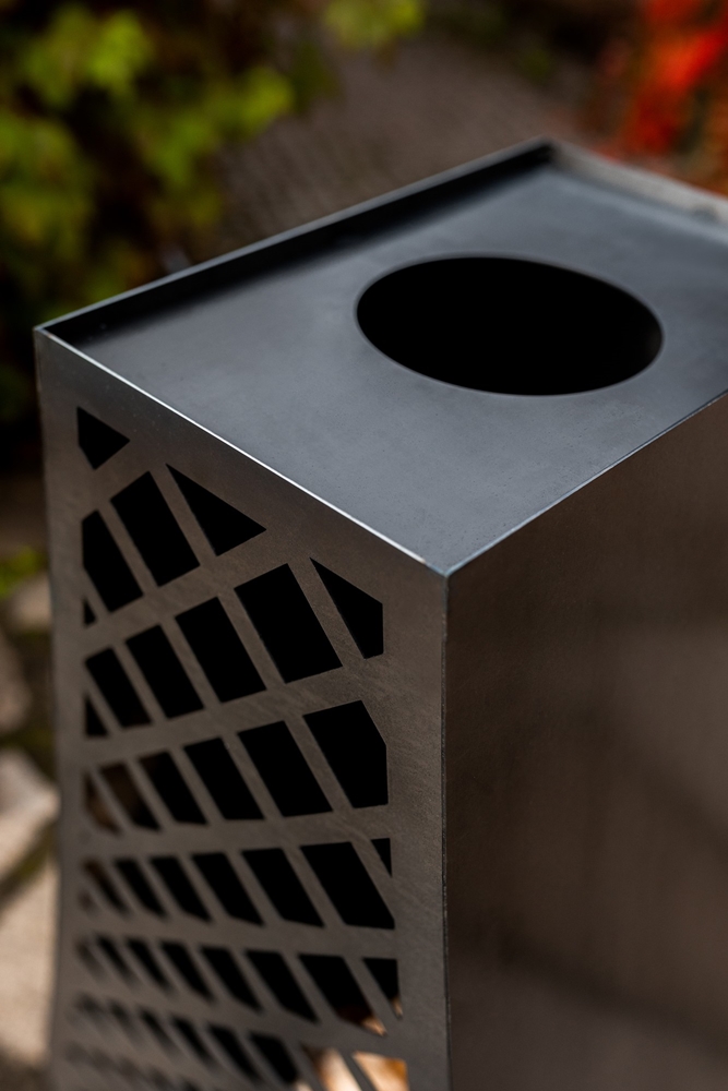 Gartenkamin "Avangardo" Gartenofen H 108cm zum Heizen und Grillen Terrassenofen aus Naturstahl Kamin