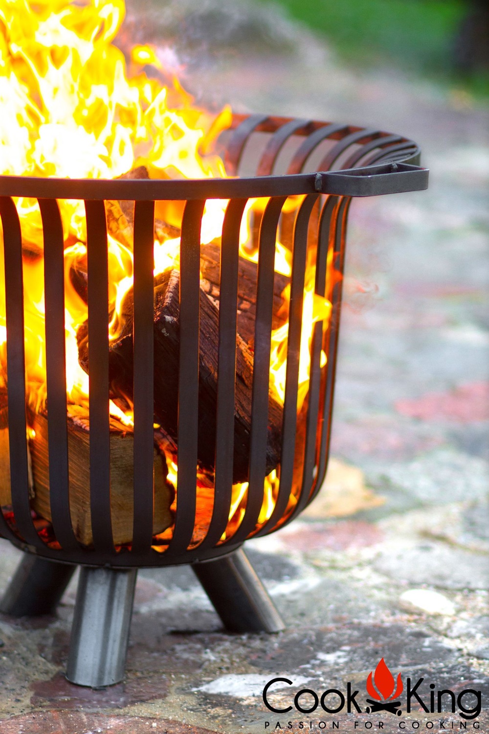 Feuerkorb "Verona" Ø 60 cm Feuerstelle für den Garten aus Stahl Feuersäule als Wärmequelle oder Gril