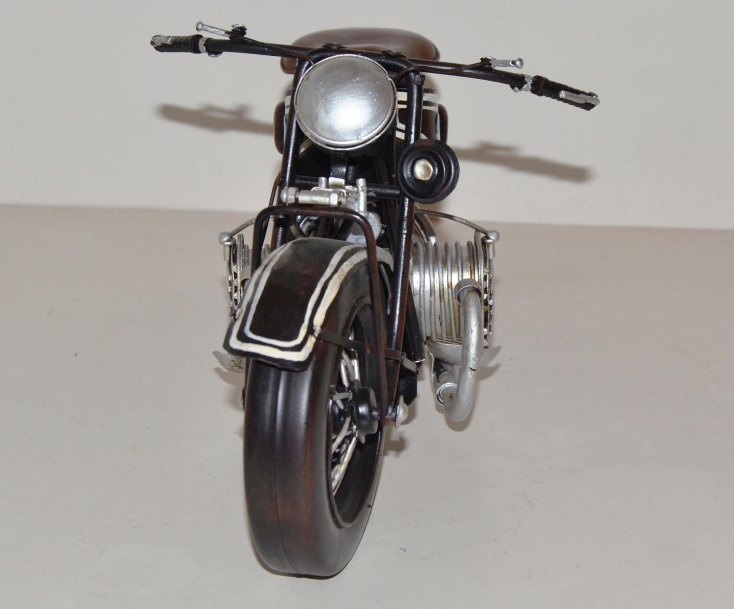 Blechmotorrad Nostalgie Modellauto Oldtimer Marke BMW Motorrad R 52 Tourenmotorrad aus Blech L 37 cm