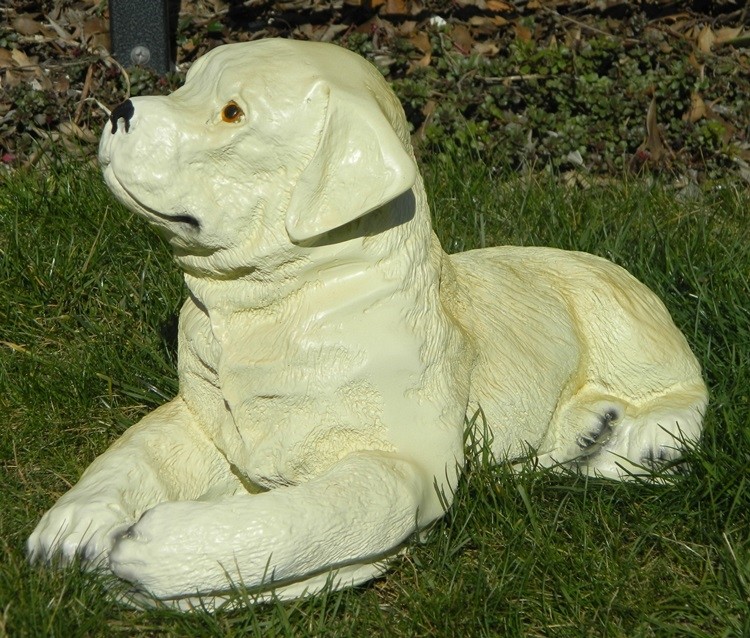 Dekorationsfigur Hund Labrador Retriever Welpe H 21 cm Dekofigur aus Kunstharz