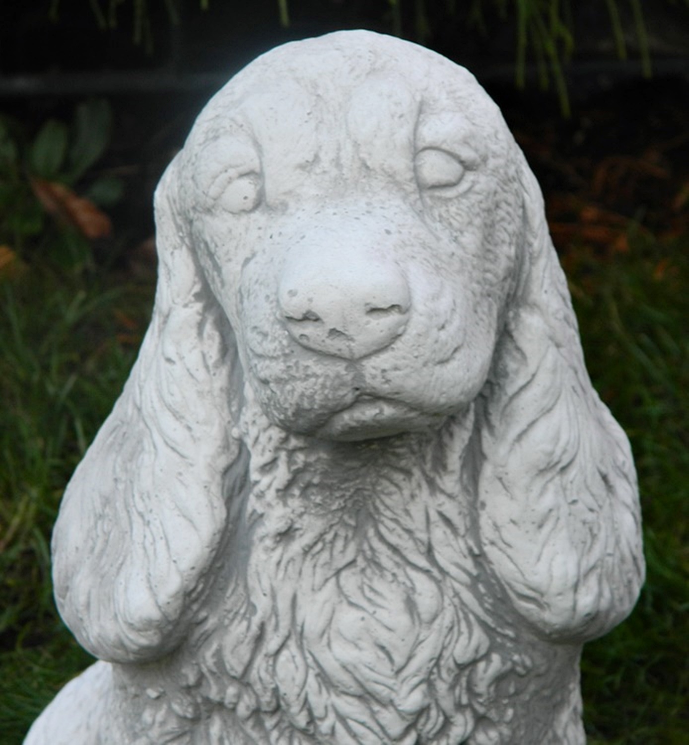 Beton Figur Hund Cocker Spaniel sitzend Hundefigur H 31 cm Dekofigur und Gartenfigur