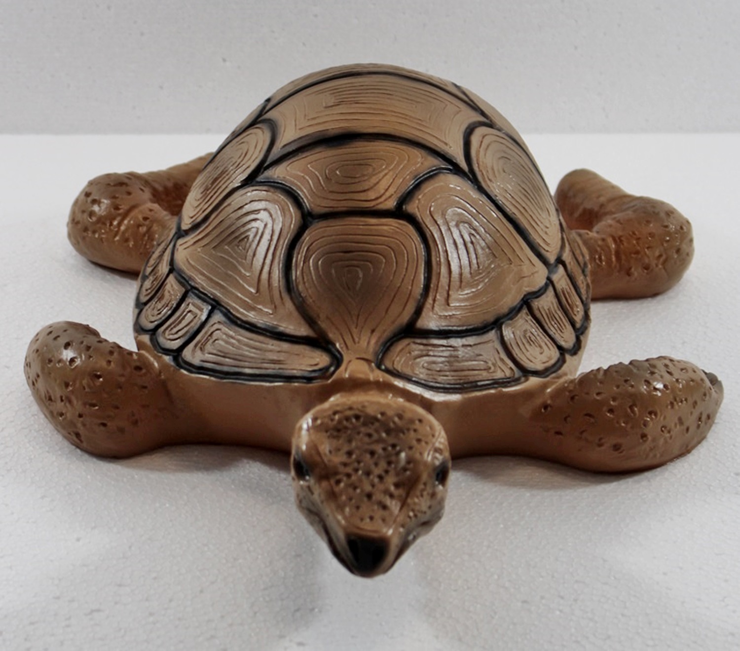 Deko Garten Figur Dekofigur Gartenfigur Tierfigur Schildkröte liegend aus Kunststoff Höhe 11 cm