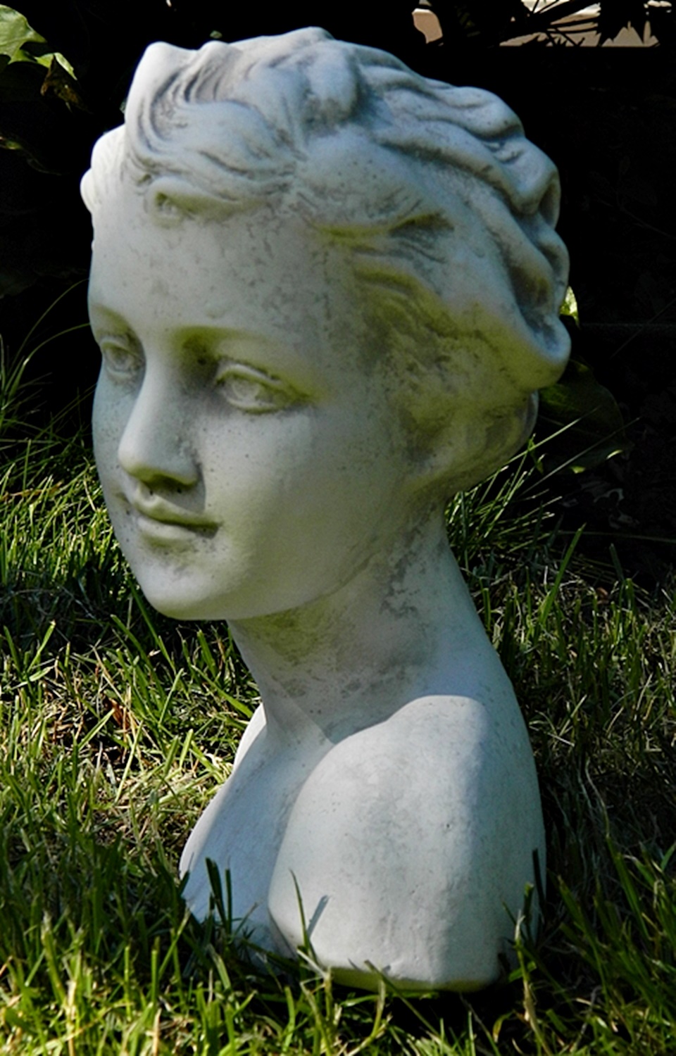 Beton Figur Gartenfigur Büste Mädchen Kind H 25 cm Statue Gartenskulptur aus Beton