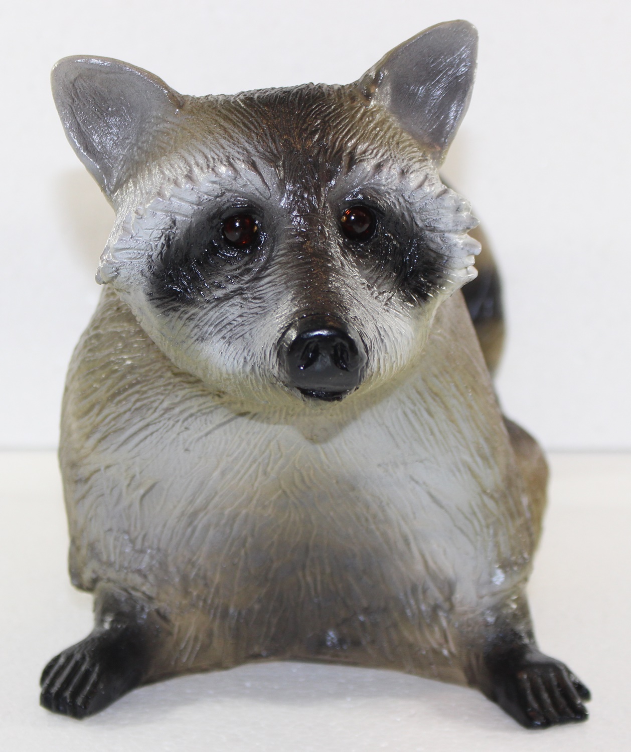 Deko Garten Figur Dekofigur Gartenfigur Tierfigur Waschbär sitzend aus Kunststoff Höhe 21 cm