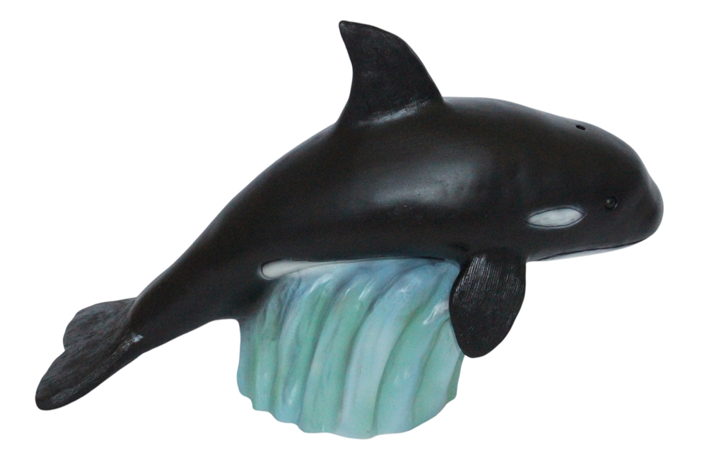 Gartenfigur Orca Deko Tierfigur aus Kunststoff auf einer Welle als Sockel Länge 41 cm