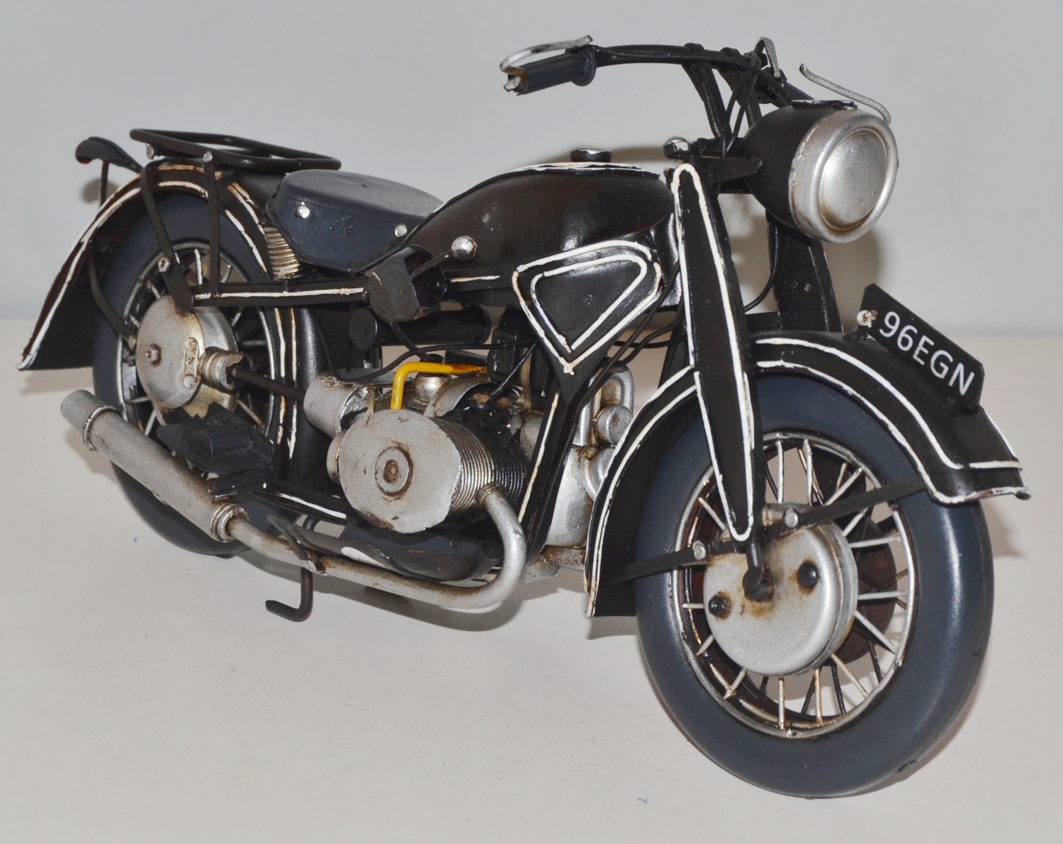 Blechmotorrad Nostalgie Modellauto Oldtimer Marke BMW Motorrad R 2 1932 aus Blech L 33 cm