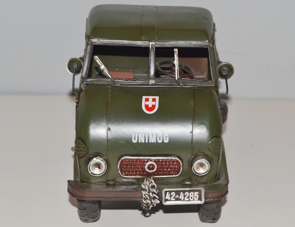 Blechauto Nostalgie Modellauto Oldtimer Automarke Unimog Modell Typ 401 Froschauge aus Blech L 32 cm