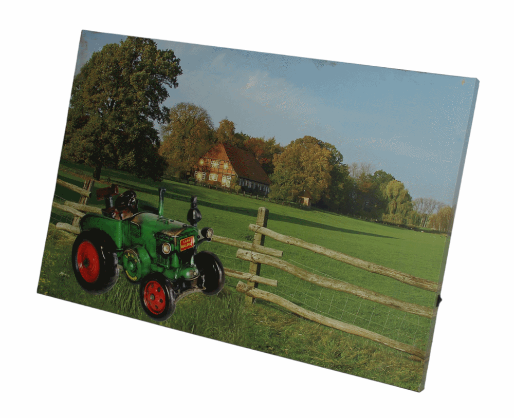 Nostalgie Landhaus Stil LED-Wandbild Traktor mit Farmhaus 40x60 cm Leinwandbild