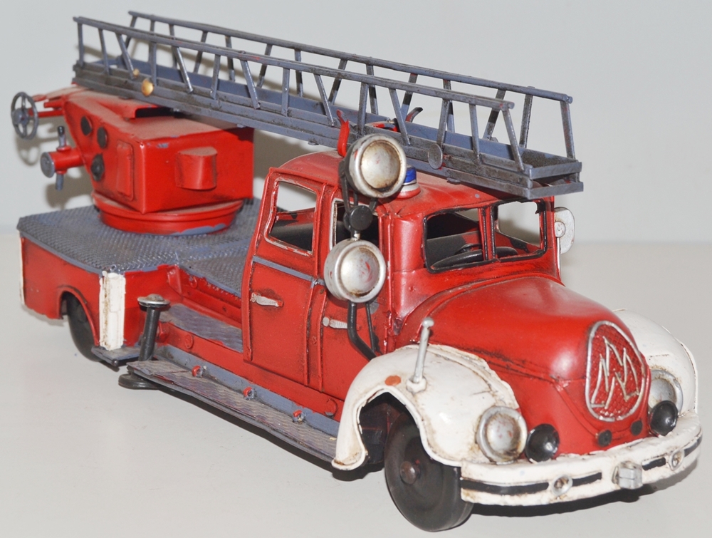 Blechauto Nostalgie Modellauto Oldtimer Magirus-Deutz Modell Mercur Feuerwehrauto aus Blech L 35 cm