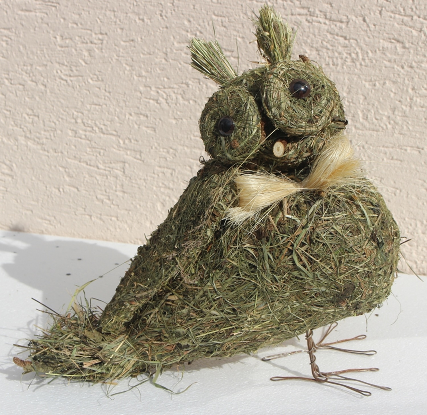 Deko Heu Figur Eule stehend Heueule Höhe 33 cm Tierfigur aus Naturmaterial Heu zum Basteln Heudeko