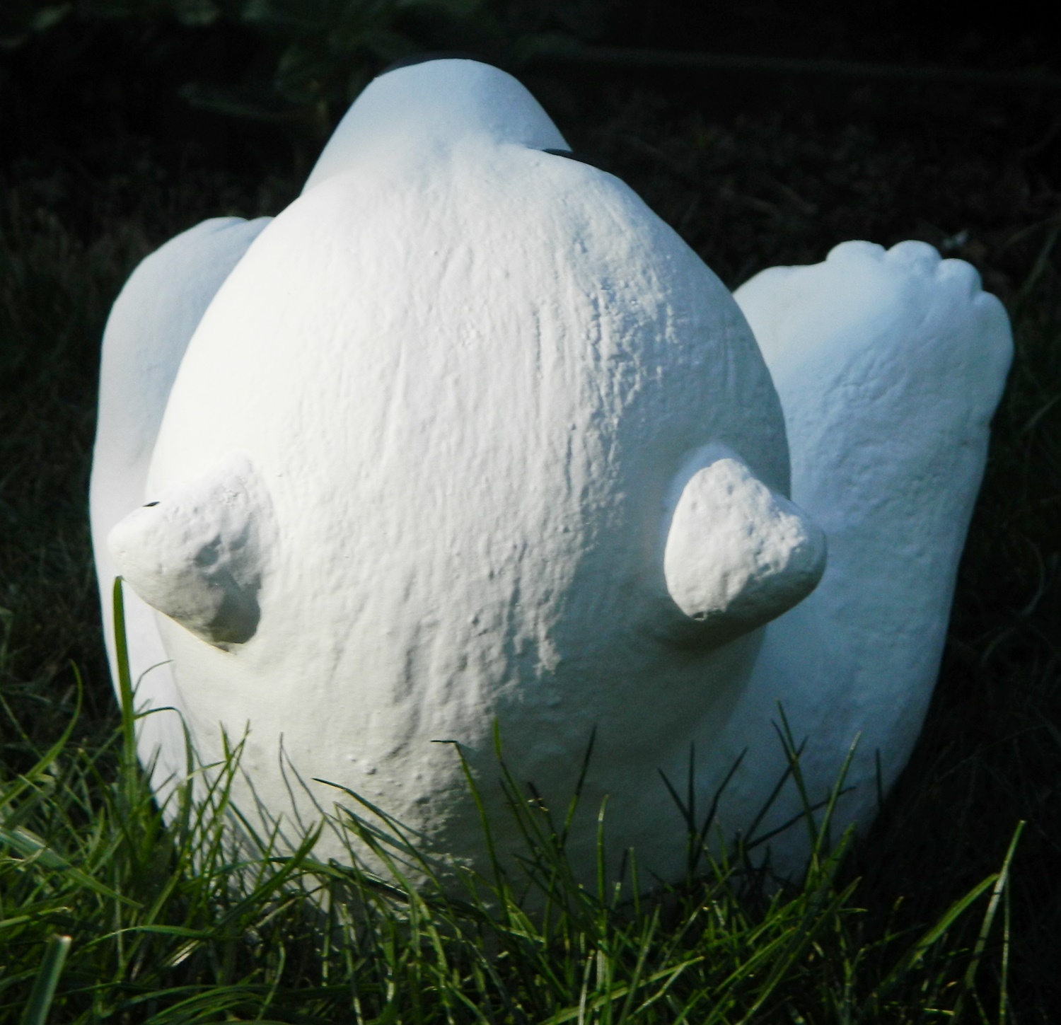 Beton Figur kleiner Eisbär H 18 cm Dekofigur und Gartenfigur