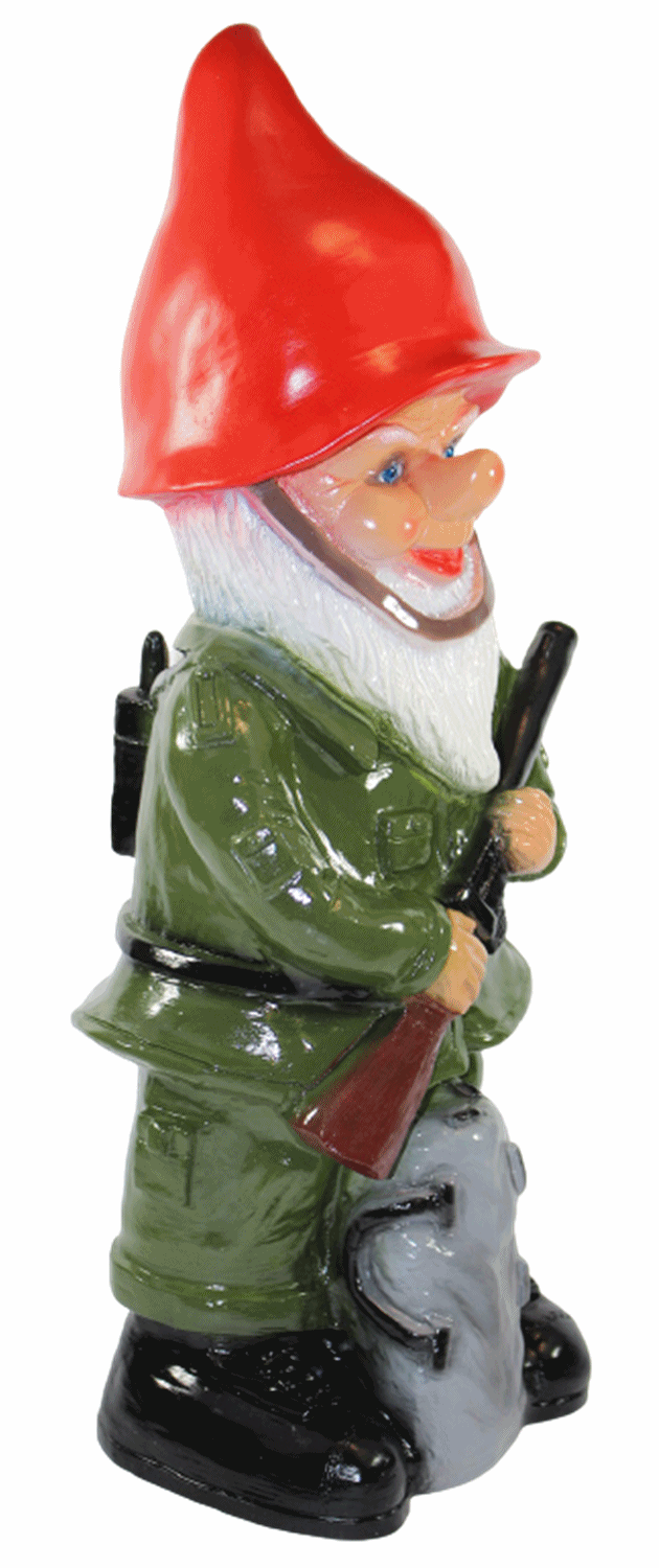 Gartenzwerg Deko Garten Figur Zwerg Soldat mit Gewehr und Rucksack aus Kunststoff H 49 cm