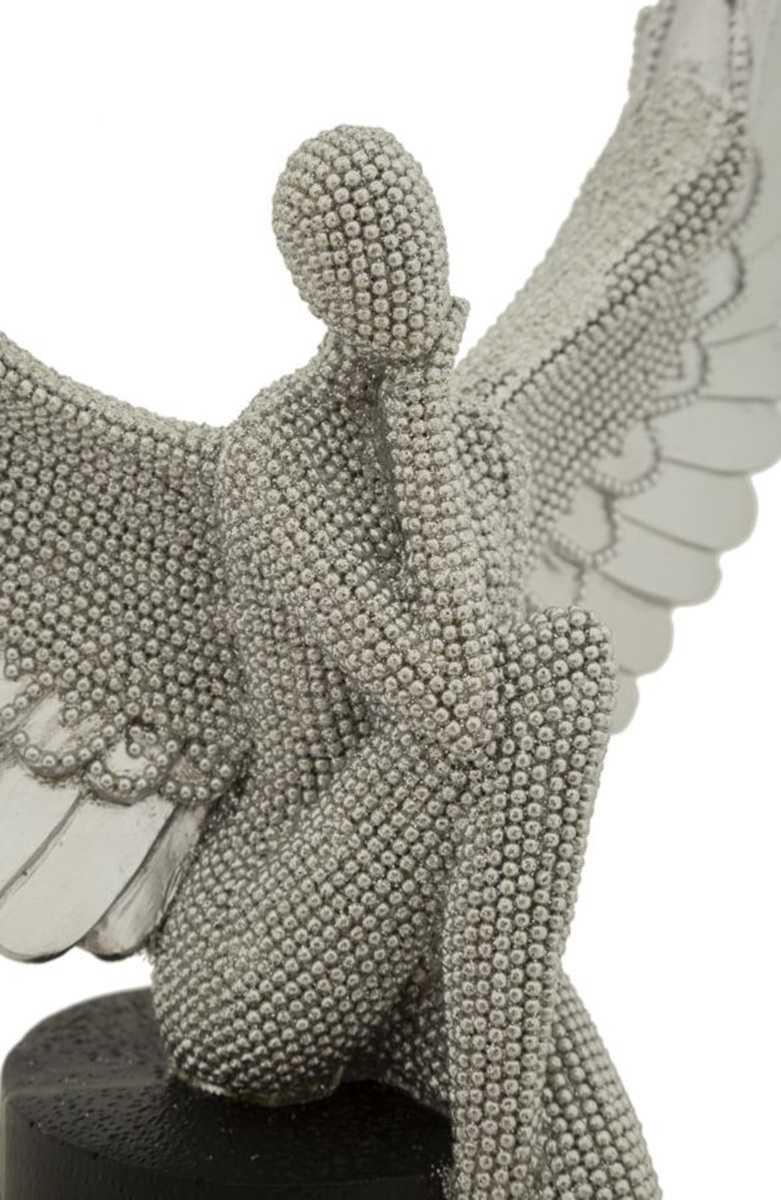 Dekofigur Statue " Sparky Aufgeweckt "  als Frauenskulptur sitzend mit Flügeln in Silber H 34 cm