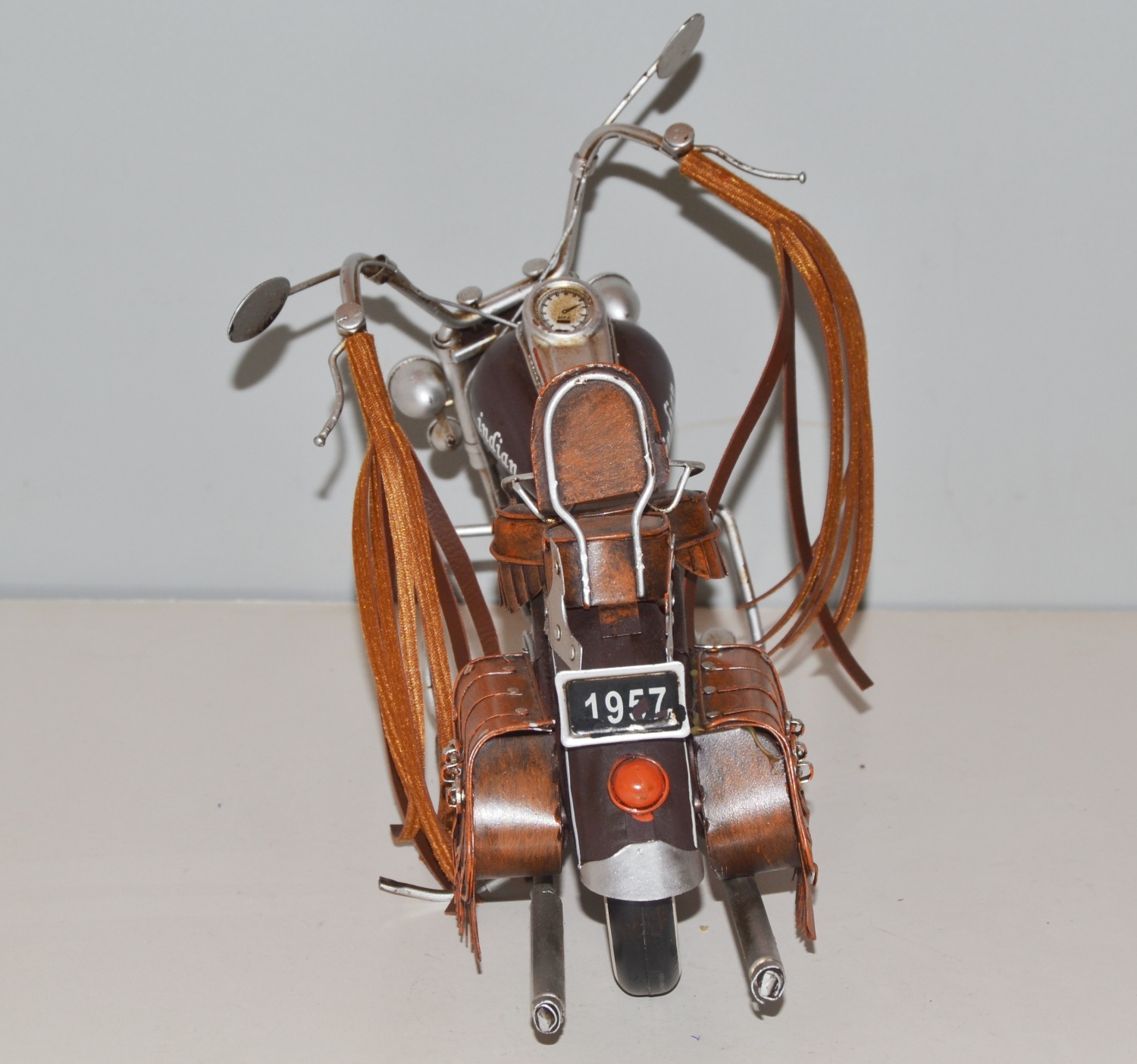 Blechmotorrad Nostalgie Modellauto Oldtimer Marke Indian Chief Motorrad USA aus Blech L 31 cm