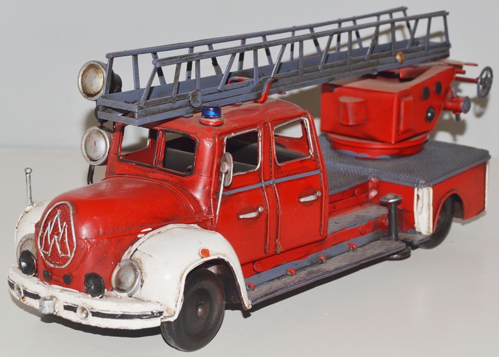 Blechauto Nostalgie Modellauto Oldtimer Magirus-Deutz Modell Mercur Feuerwehrauto aus Blech L 35 cm