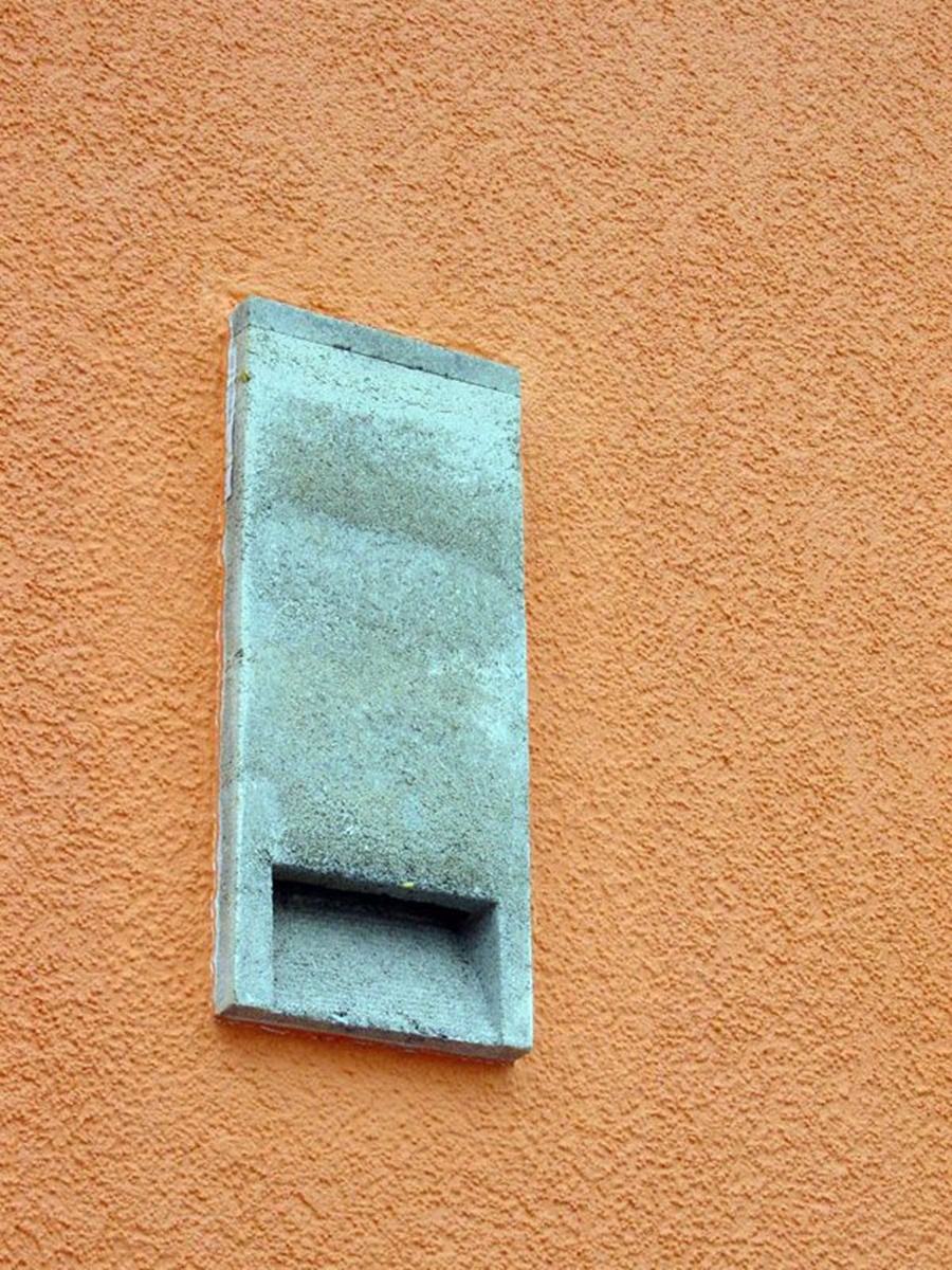 Naturschutzprodukt Fledermaus-Fassadenröhre Typ 2FR zur Reihenbildung H 47,5 cm aus Holzbeton