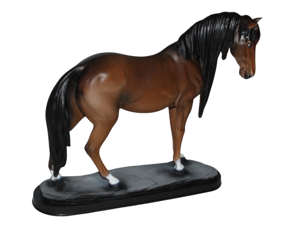 Dekorationsfigur Pferd stehend, 39 cm, dunkelbraun – Elegante Pferdefigur aus Kunstharz