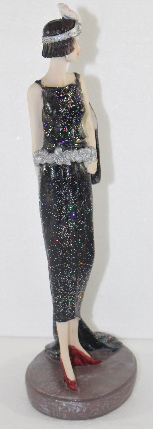 Beauty Figur Deko Modefigur Modepuppe Nostalgiefigur Dame schwarzen Kleid mit Kopfschmuck aus Resin