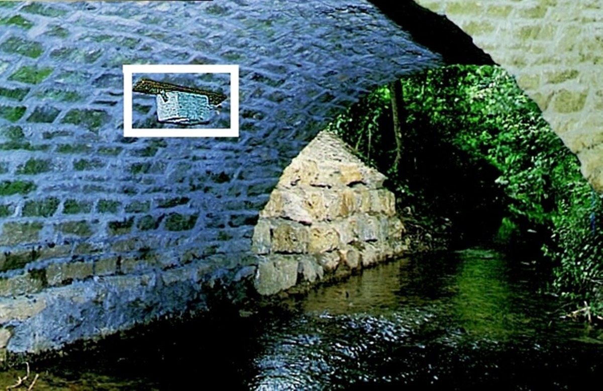 Naturschutzprodukt Wasseramsel- und Bachstelzennistkasten Typ Nr. 19 räubersichere Nisthilfe