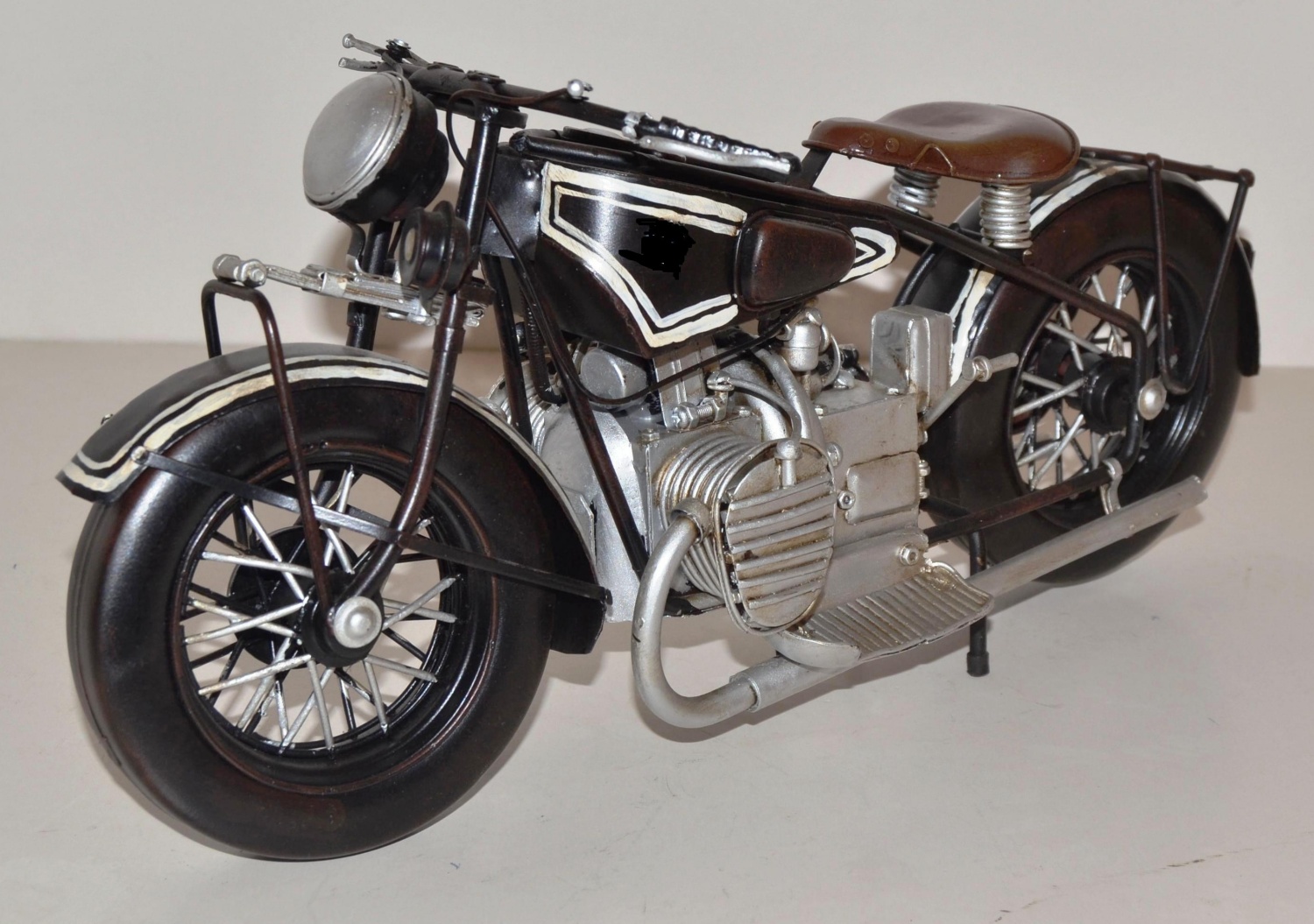 Blechmotorrad Nostalgie Modellauto Oldtimer Marke BMW Motorrad R 52 Tourenmotorrad aus Blech L 37 cm