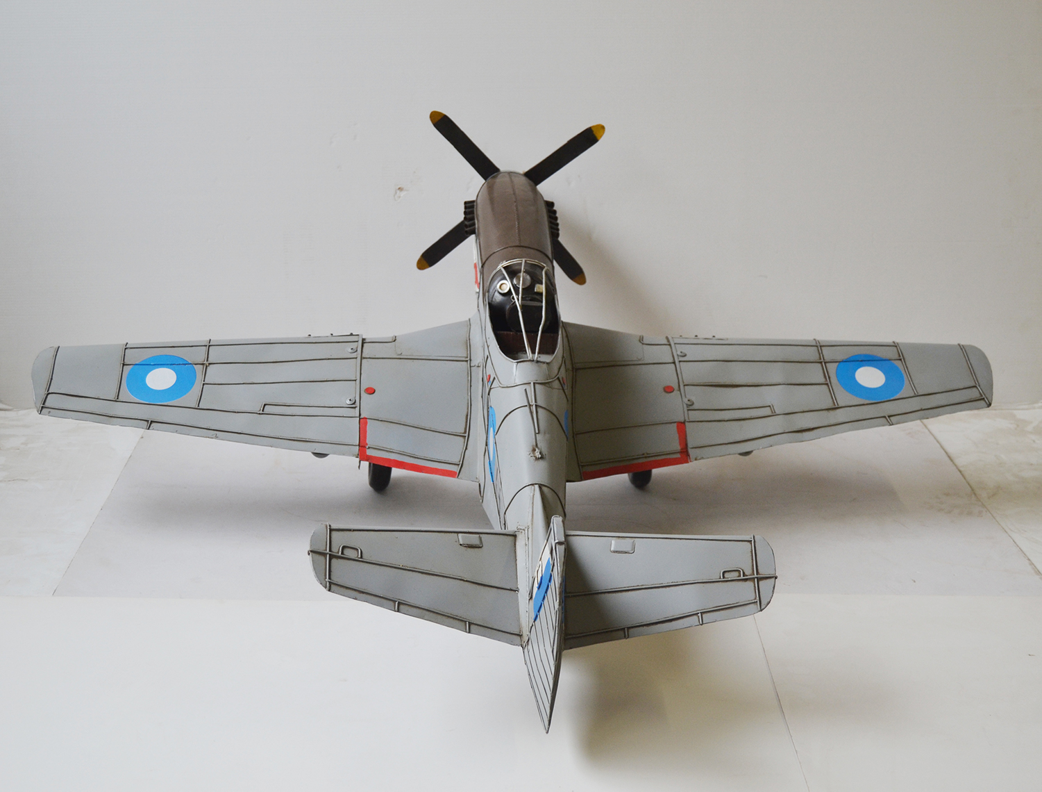 Blechflugzeug Nostalgie Modellflugzeug Oldtimer Marke Mustang P51 Flugzeug aus Blech L 103 cm