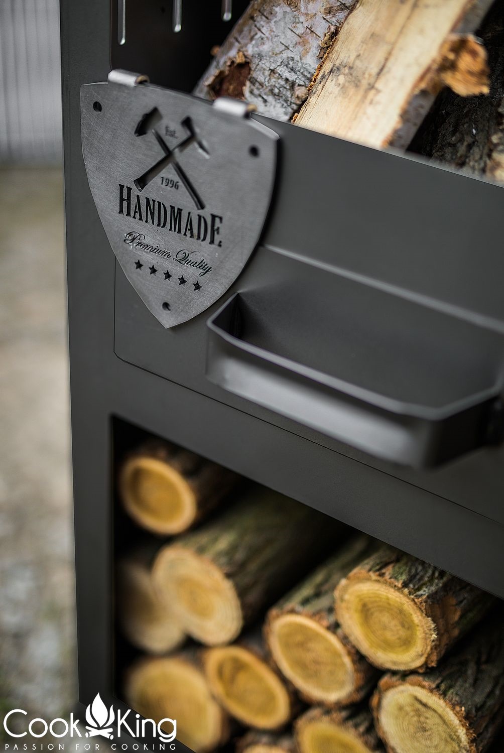 Gartenkamin "Rosa" Gartenofen H 150 cm zum Heizen und Grillen Terrassenofen aus Naturstahl Kamin