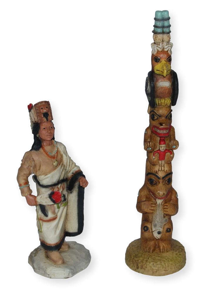 Indianerfigur Seattle Häuptling Duwamish H 17 cm mit Totempfahl H 25,5 cm Native American Castagna
