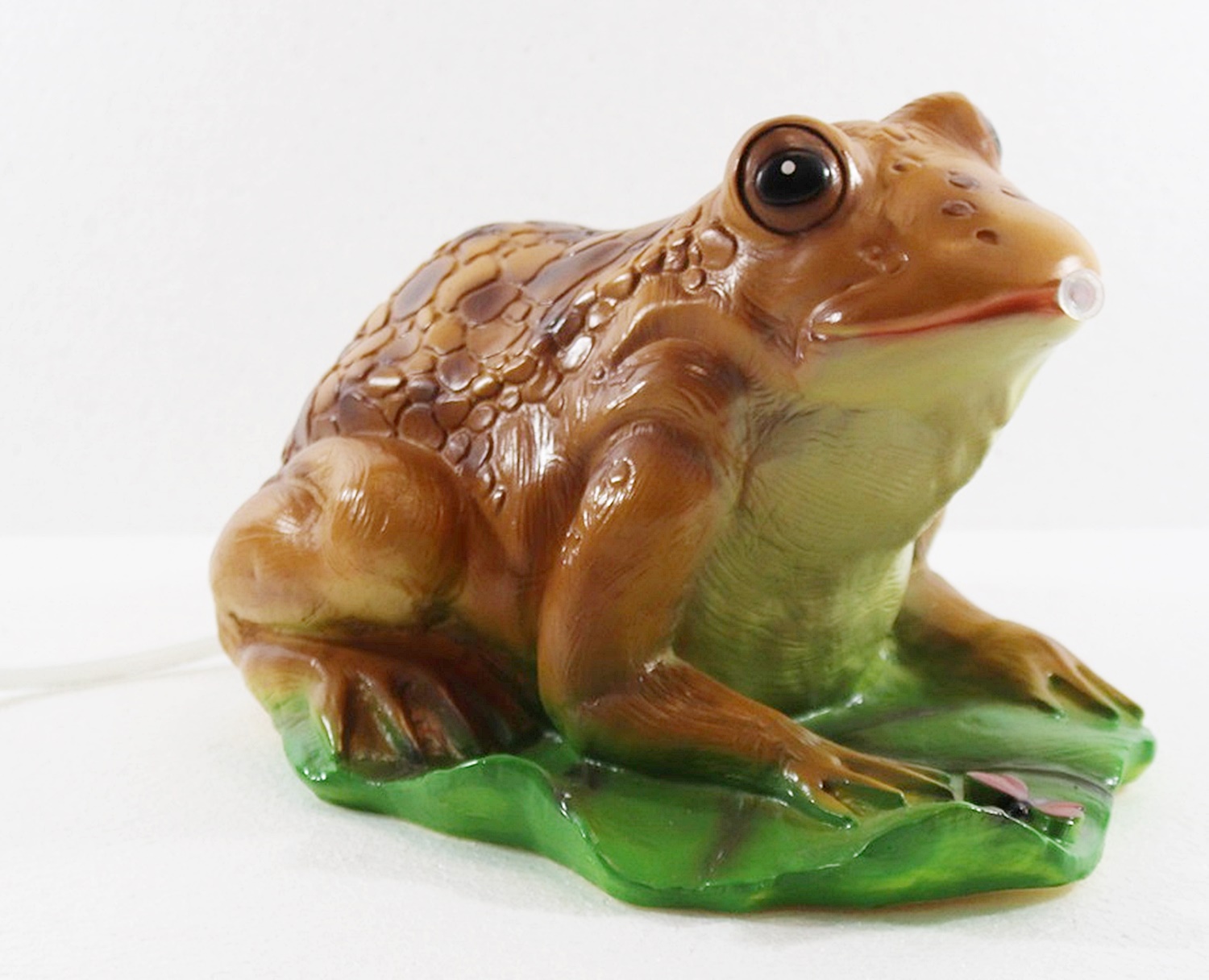 Deko Garten Tier Figur Teichfigur Kröte Wasserspeier groß auf Blatt sitzend aus Kunststoff H 17 cm