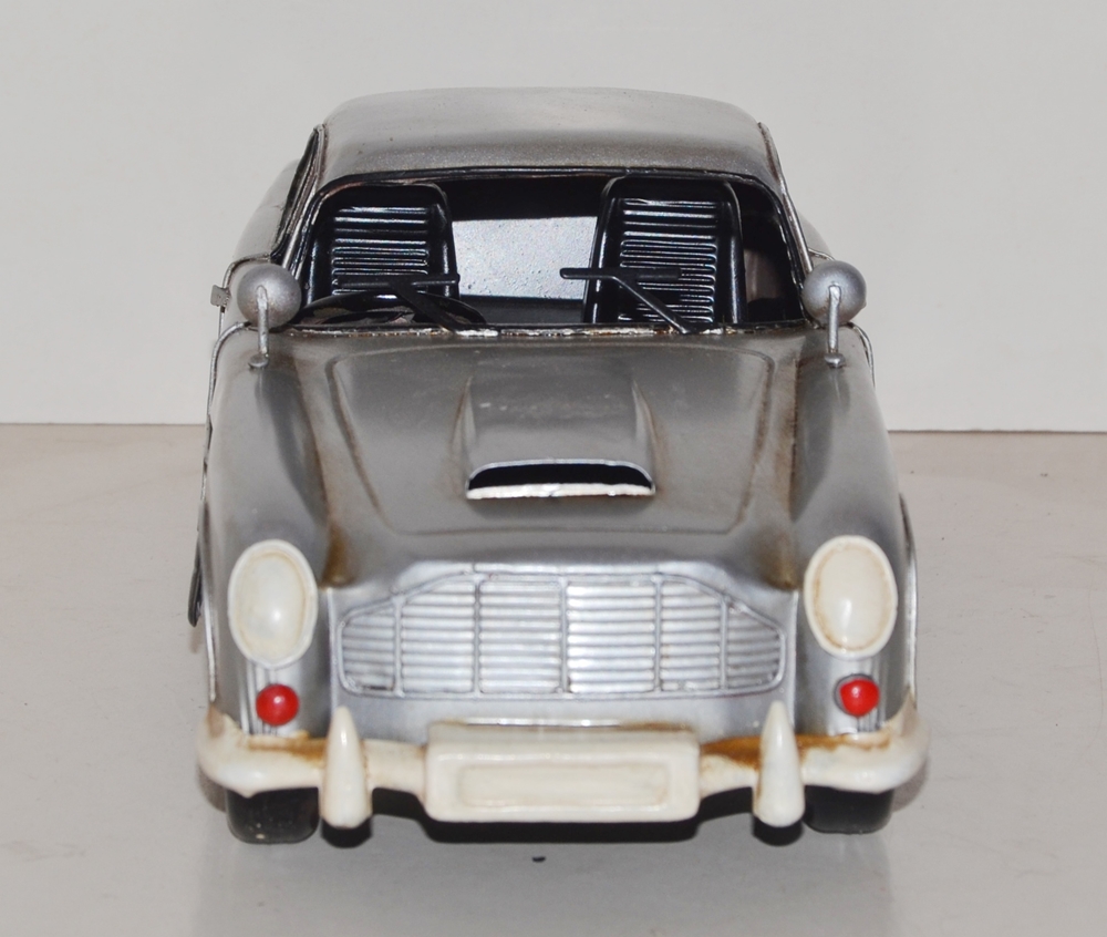 Blechauto Nostalgie Modellauto Aston Martin DB5 in silber Oldtimer L 34 cm Modellfahrzeug aus Blech